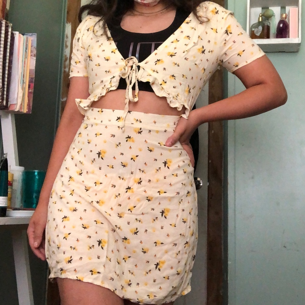 LOTTIE MOSS (PACSUN) yellow pastel dress